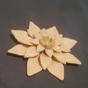 VINTAGE FLOWER BROOCH